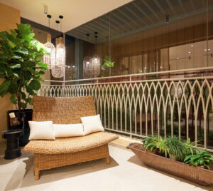 Show Flat