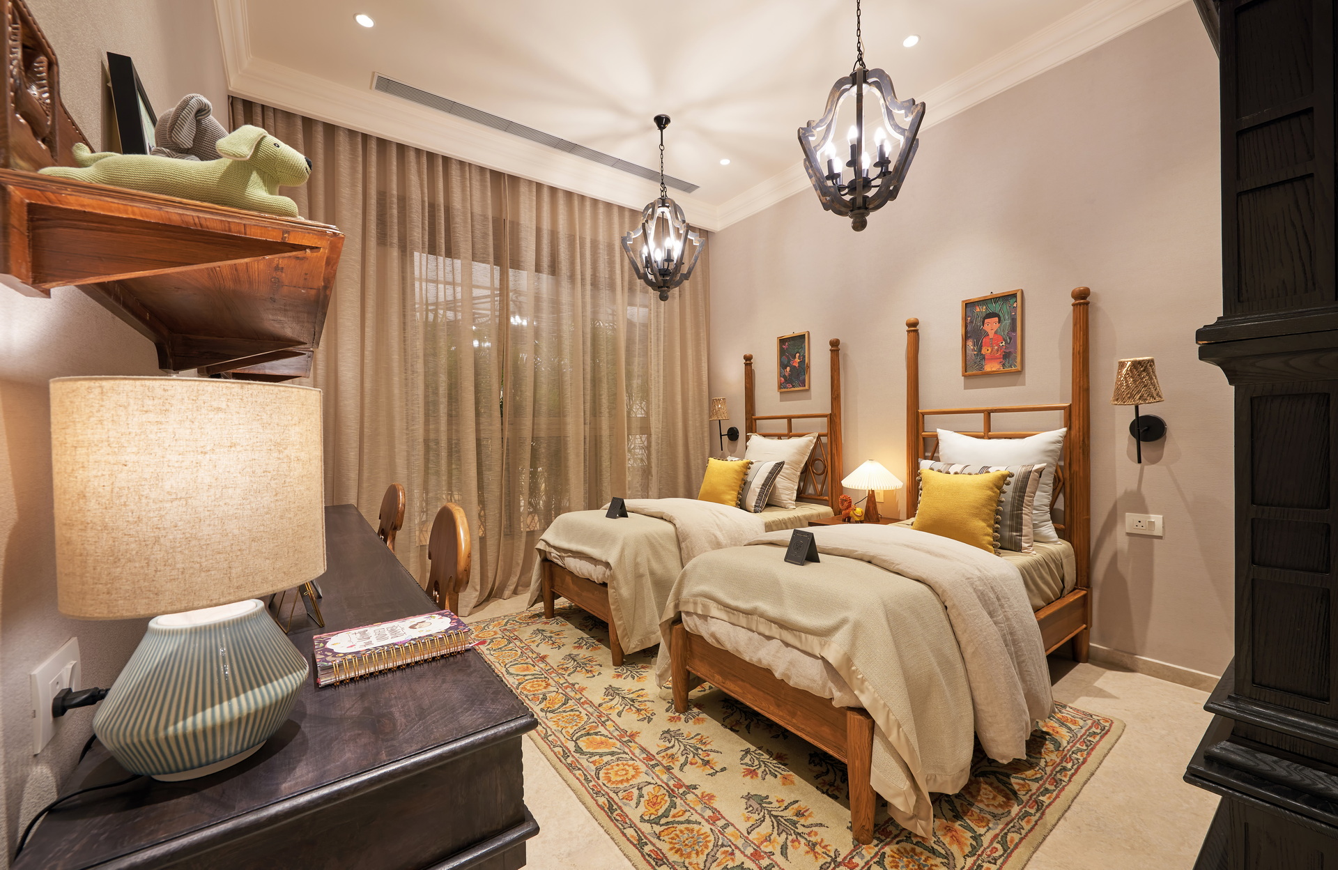 Show Flat – Image 12